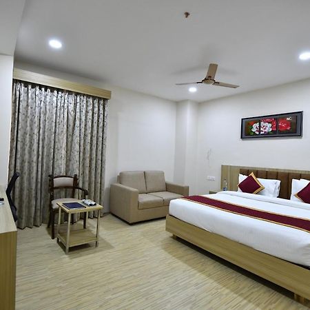 Hotel Urban Delight Managed By Cannychoice Vijayawāda Екстериор снимка
