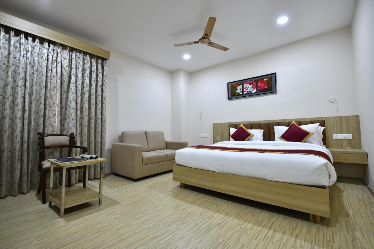 Hotel Urban Delight Managed By Cannychoice Vijayawāda Екстериор снимка