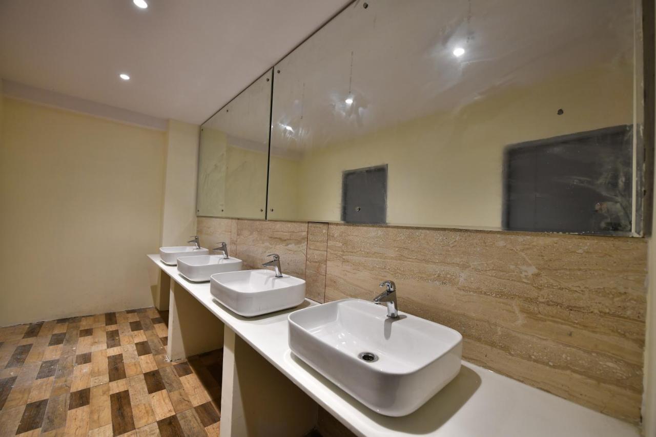 Hotel Urban Delight Managed By Cannychoice Vijayawāda Екстериор снимка
